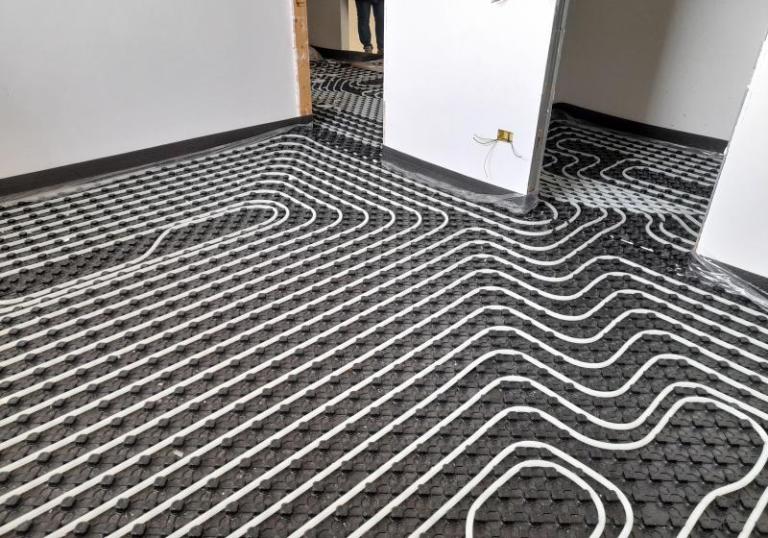 Plancher chauffant, confort et économies pour votre intérieur